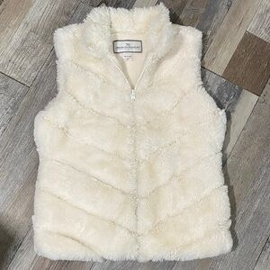 Girl Fleece Vest in Cream size 8